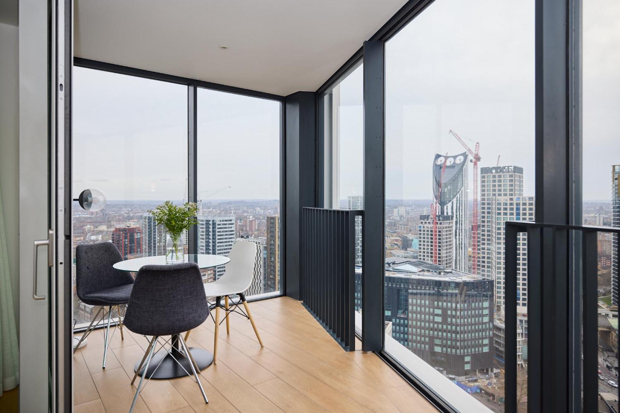 The Southwark Heights -modern 3-bedroom Flat With Views