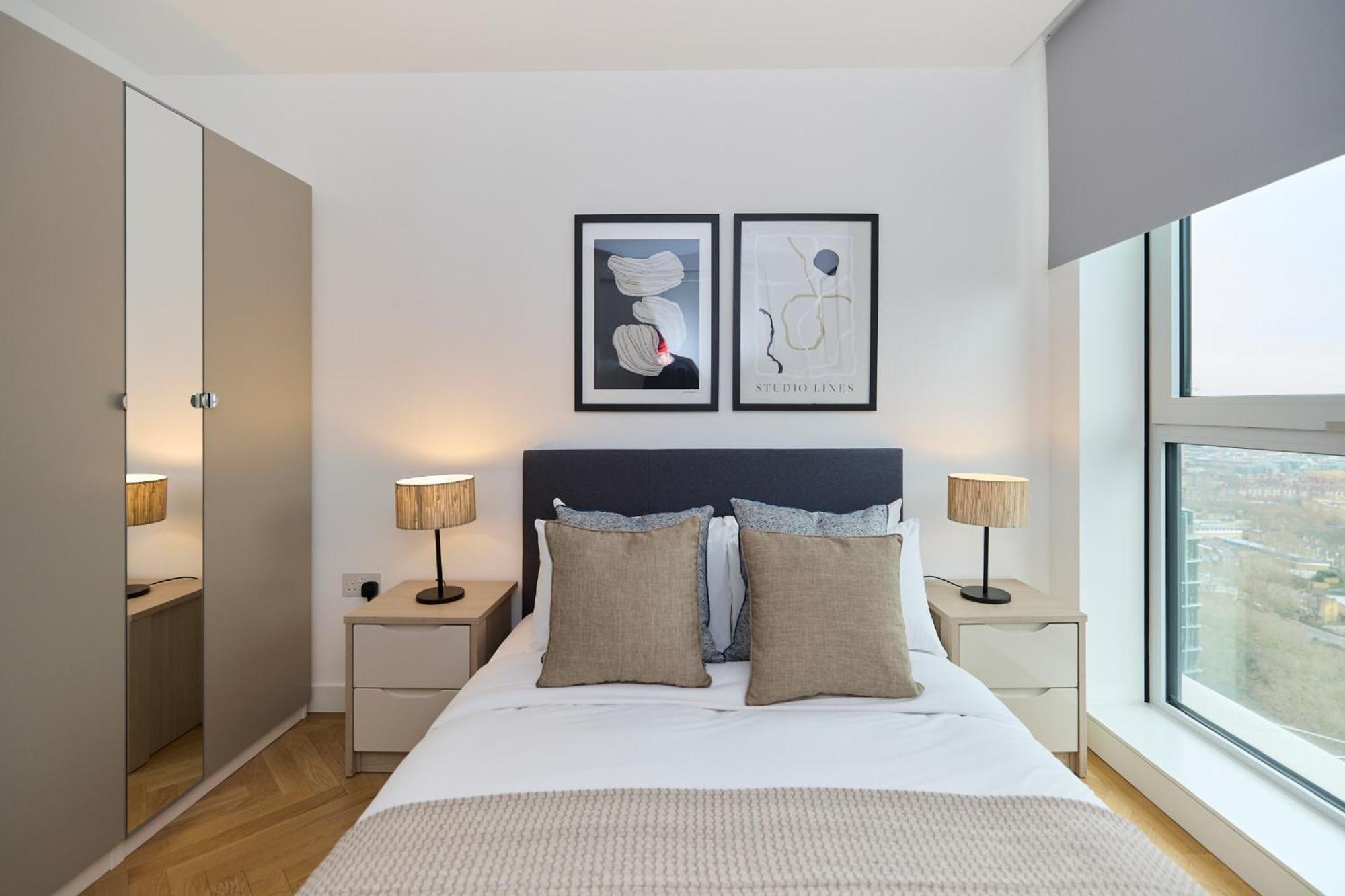 The Southwark Heights -modern 3-bedroom Flat With Views *